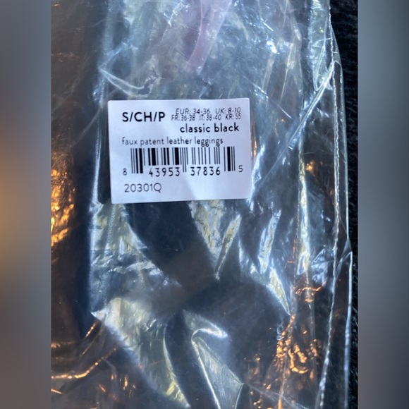 SPANX Faux Patent leather leggings NWT SM - Picture 11 of 11